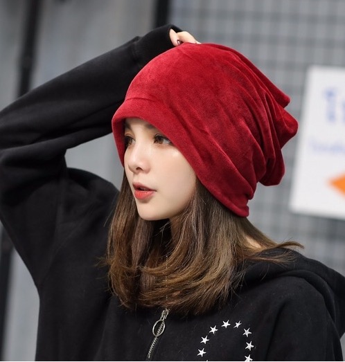 大人女子にむけた海外トレンドファッションとして、こちらのニット帽は当通販オススメ品です♪
