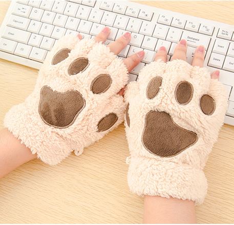大人女子にむけた海外トレンドファッションとして、こちらのねこ手袋は当通販オススメ品です♪