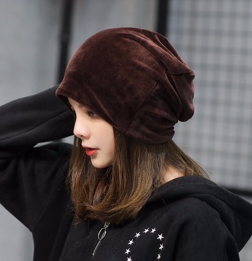 大人女子にむけた海外トレンドファッションとして、こちらのニット帽は当通販オススメ品です♪