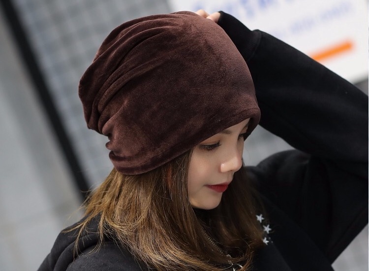 大人女子にむけた海外トレンドファッションとして、こちらのニット帽は当通販オススメ品です♪