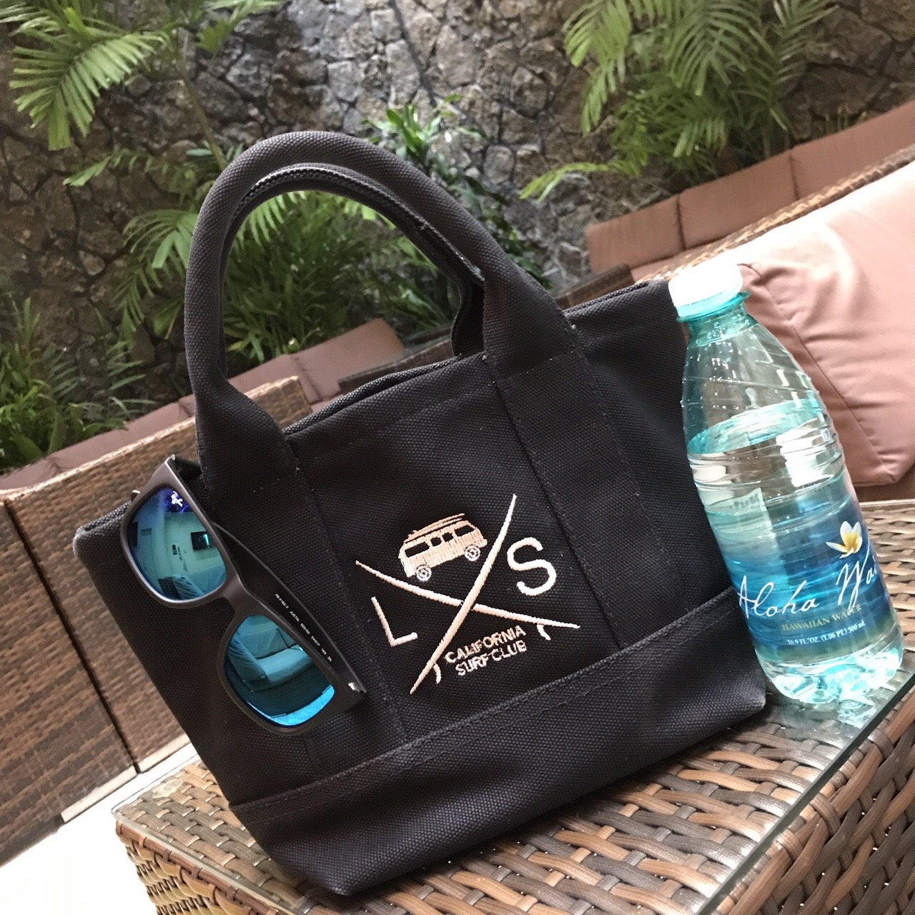 Surf Bus Tote Bag 【Black】再入荷しました