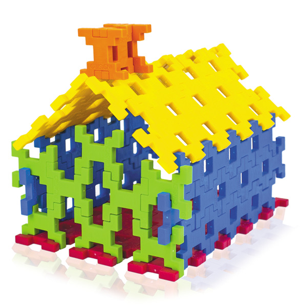 イタリア生まれの知育玩具インカストロ！特有な１つの形のブロックで想像力を養います（＾＾）