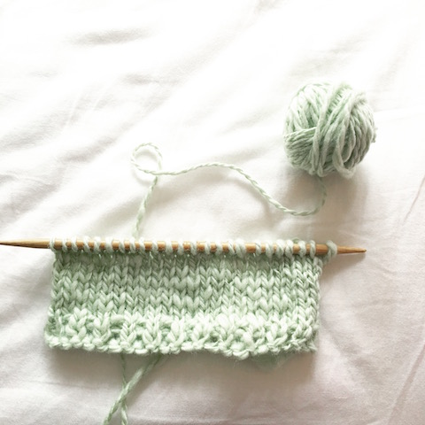 そろそろ編み始めないと、秋が来ちゃうよ！