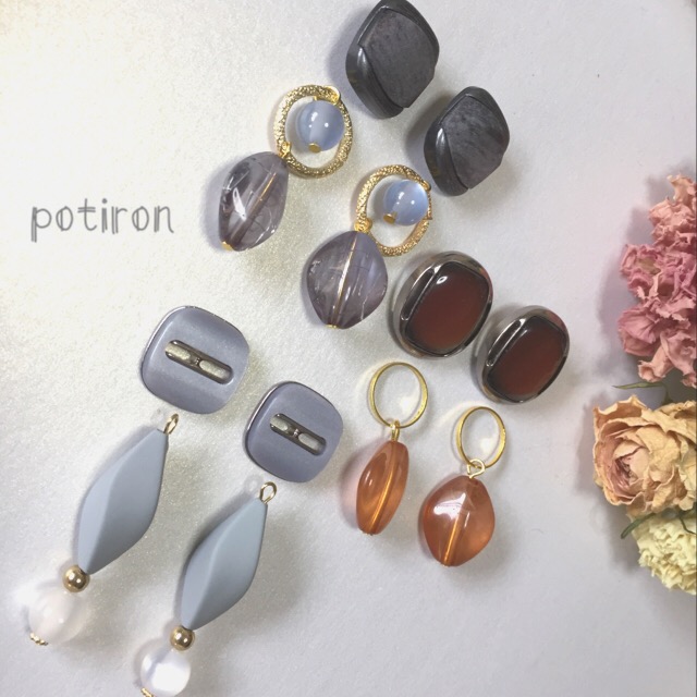 アンティークなボタンアクセサリー出品しました(   ᷇࿀ ᷆  )♡♡