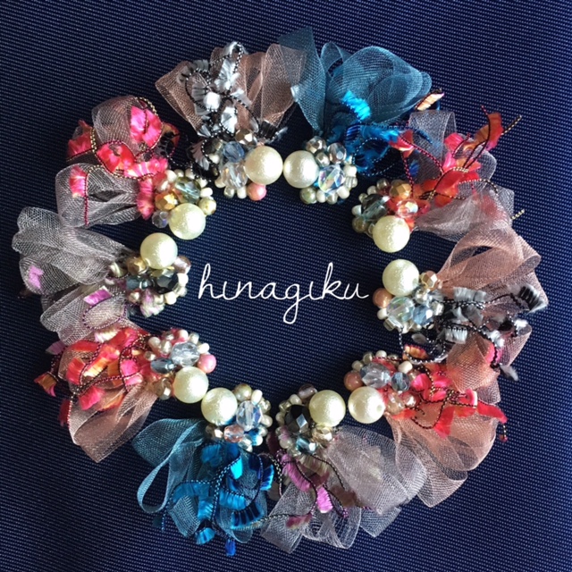 はじめまして、hinagikuです。手縫いのアクセサリーをどうぞご覧ください。