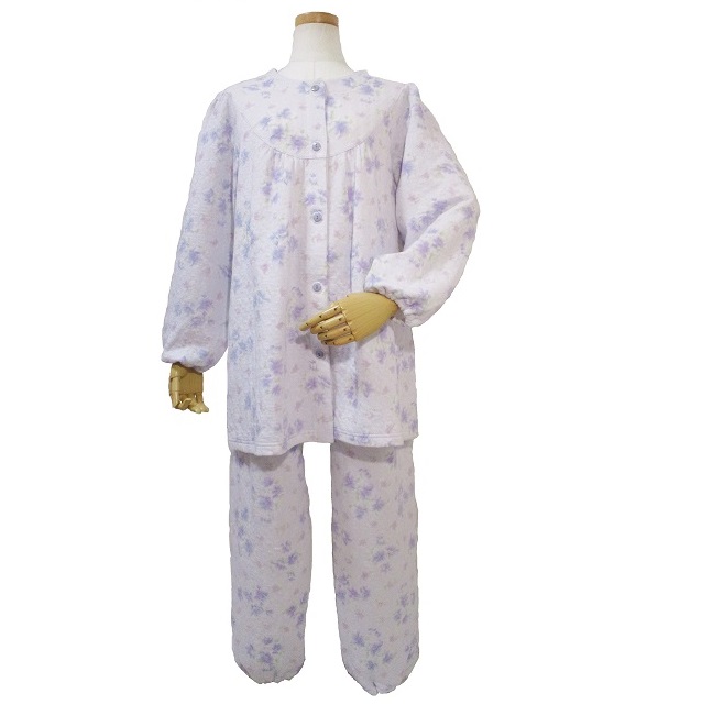 上質なニットキルトをたっぷり使用したキルトパジャマ。綿100%で染色、縫製全て日本国内の日本製！