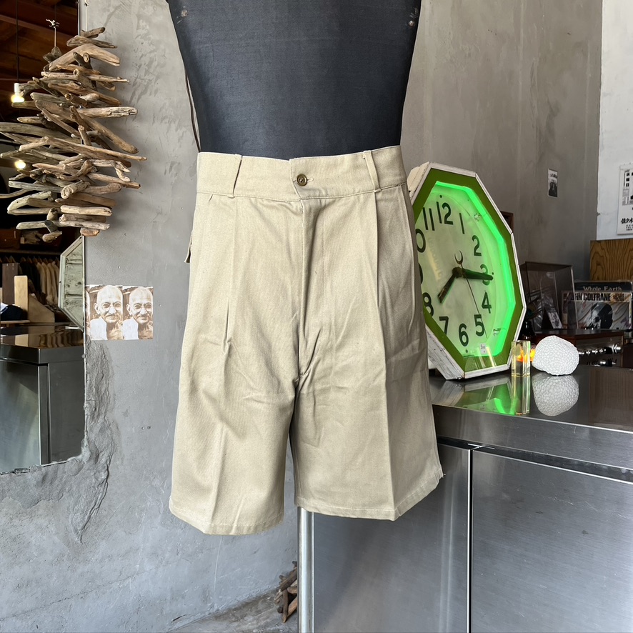 DEADSTOCK ITALIAN ARMY 70’S 2PLEATS CHINO SHORTS