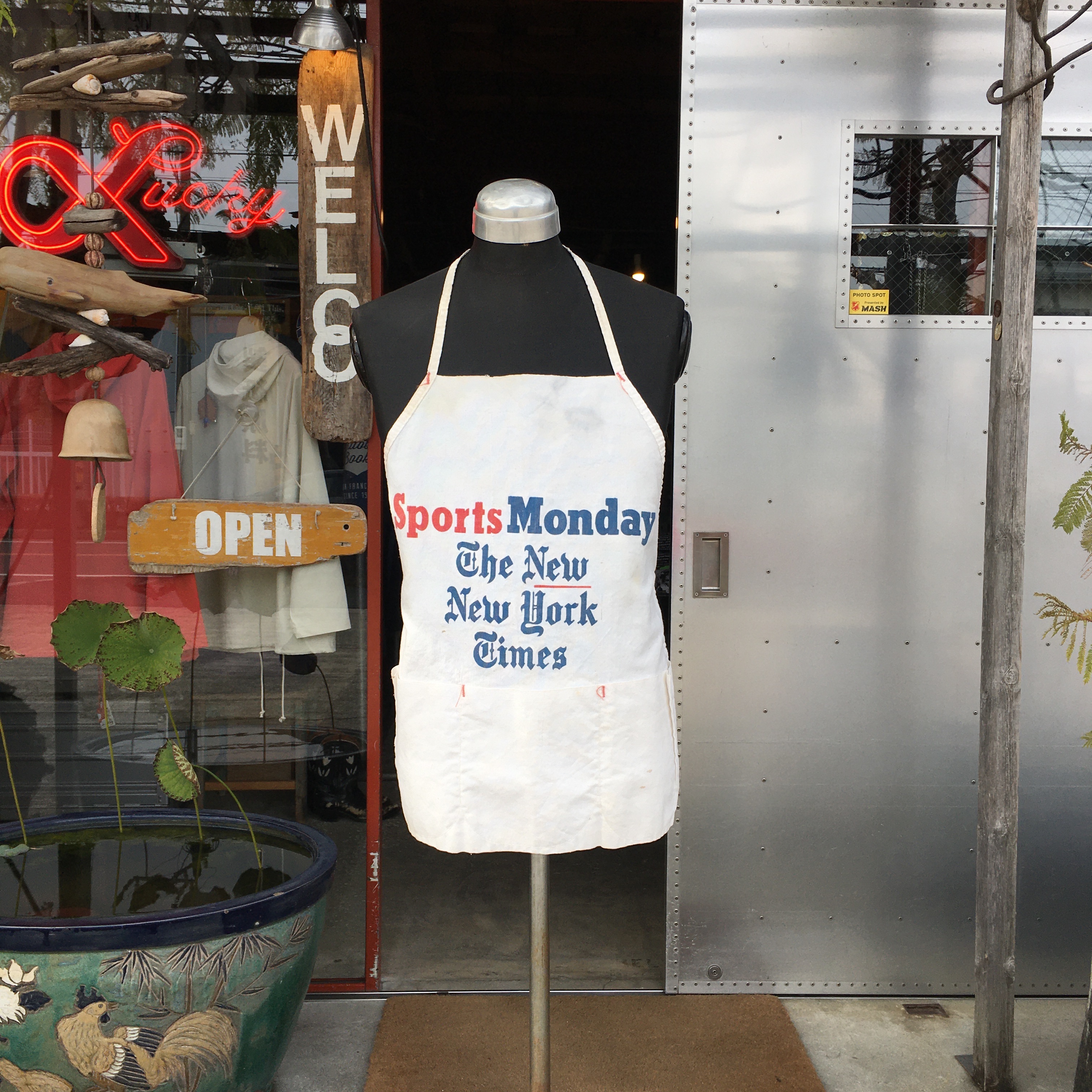 NEWYORK TIMES VINTAGE APRON