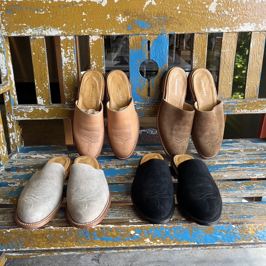 UNMARKED : Slip on Sandal