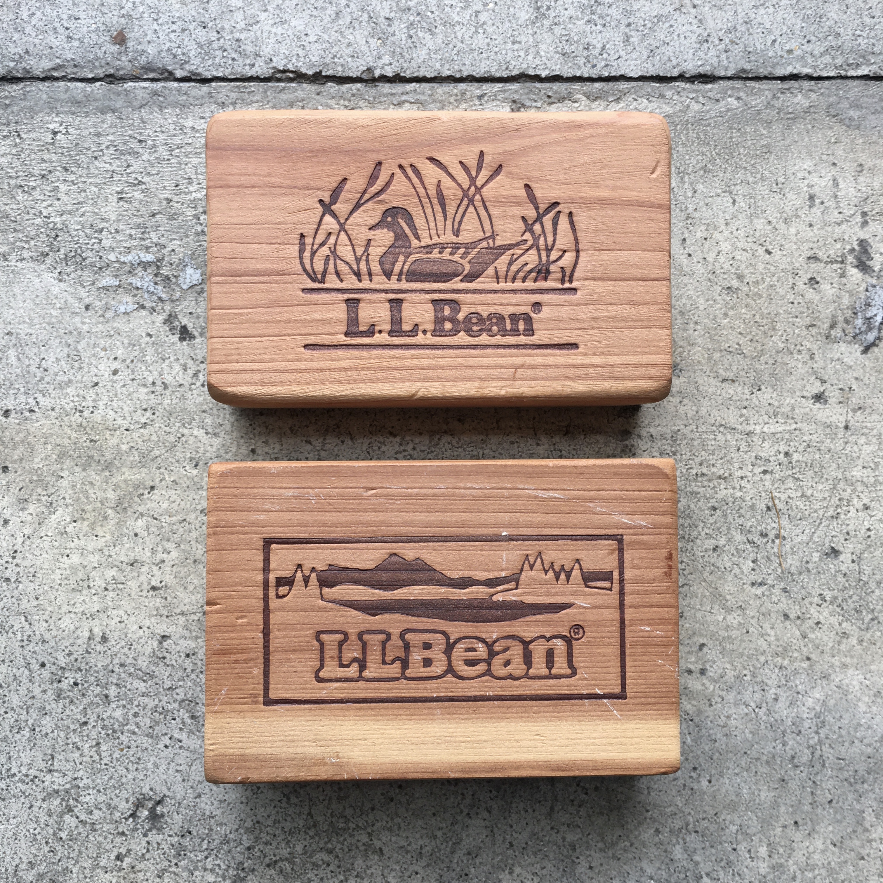 L.L.Bean : Vintage CEDAR BLOCK 