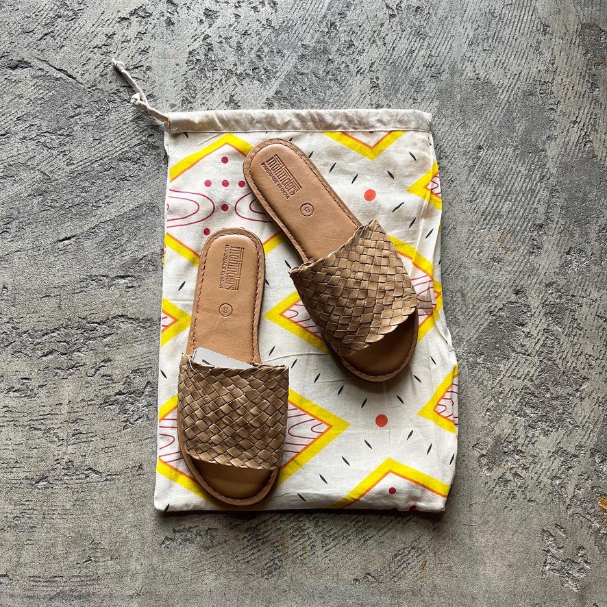 MOHINDERS : WOVEN SANDAL
