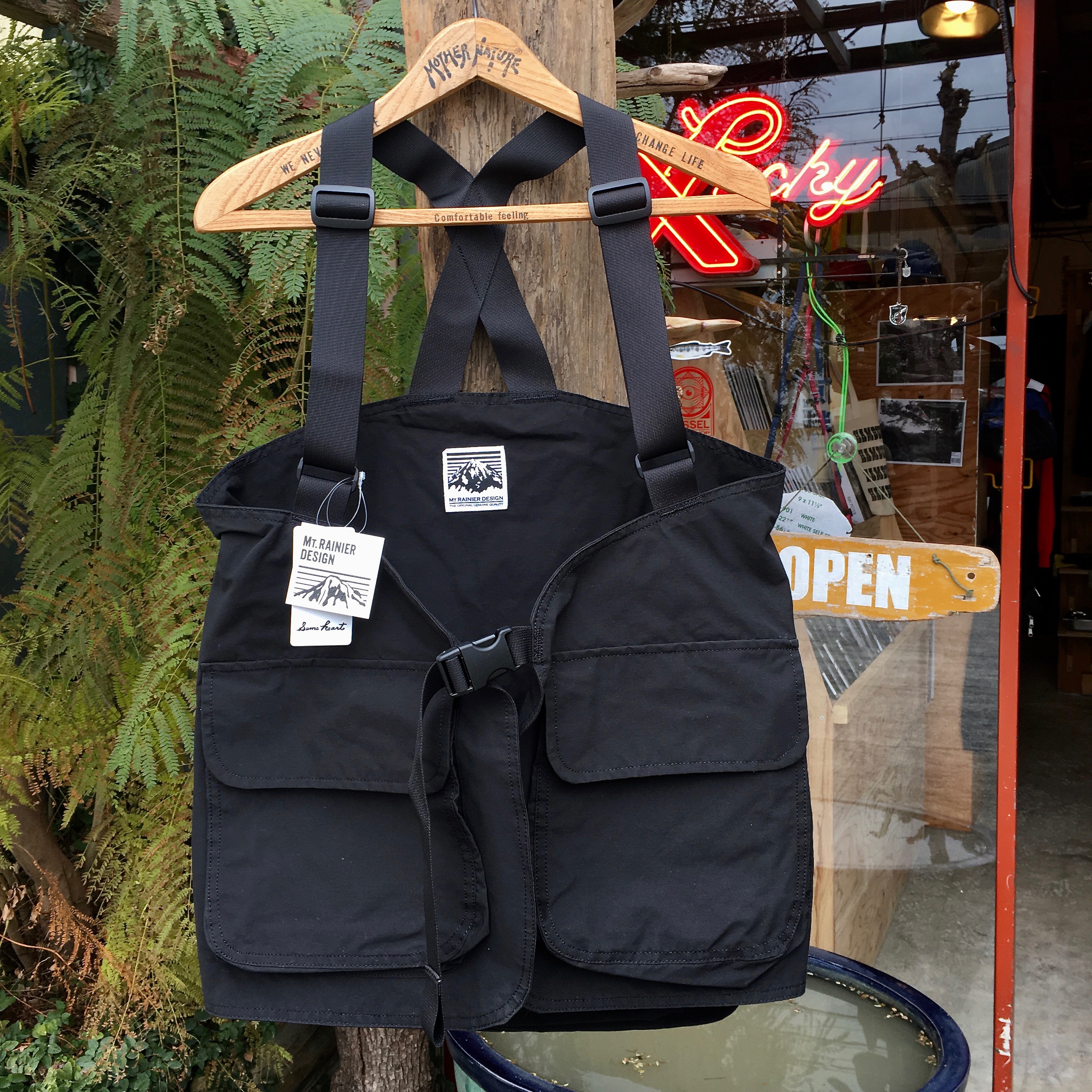  MT RAINIER DESIGN：MRD ORIGINAL STRAP VEST