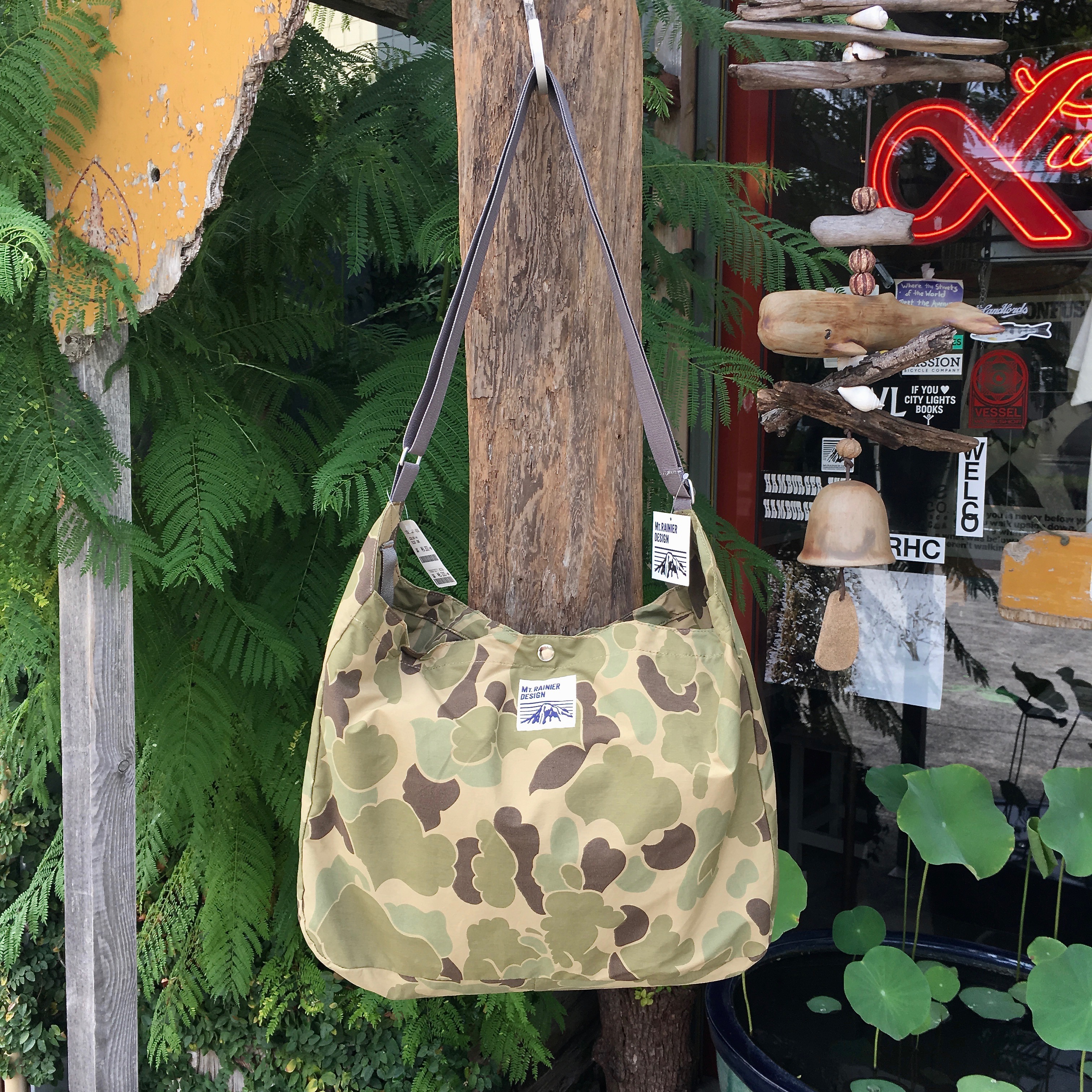 MT RAINIER DESIGN：MRD ORIGINAL SHOULDER TOTE  CAMO