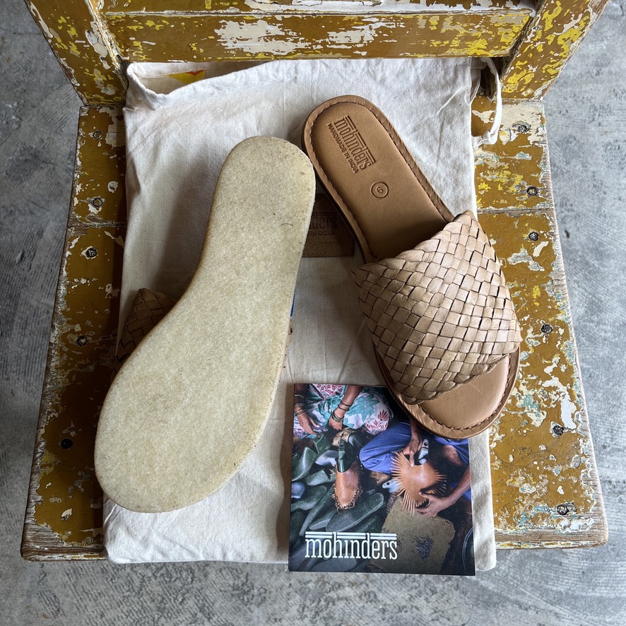 MOHINDERS : WOVEN SANDAL