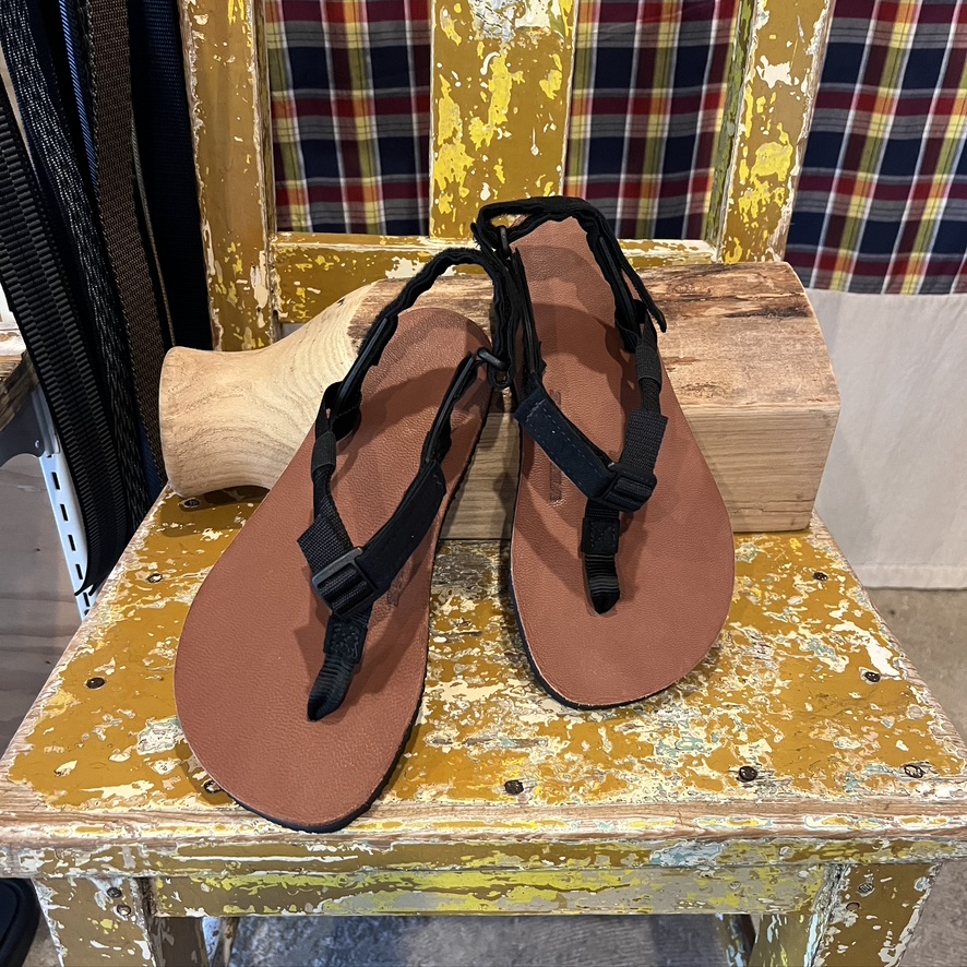SHAMMA SANDALS :MOUNTAIN COATS LEATHER