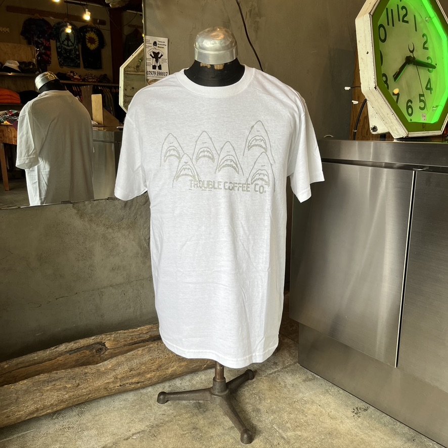 TROUBLE COFFEE : SHARK SS TEE