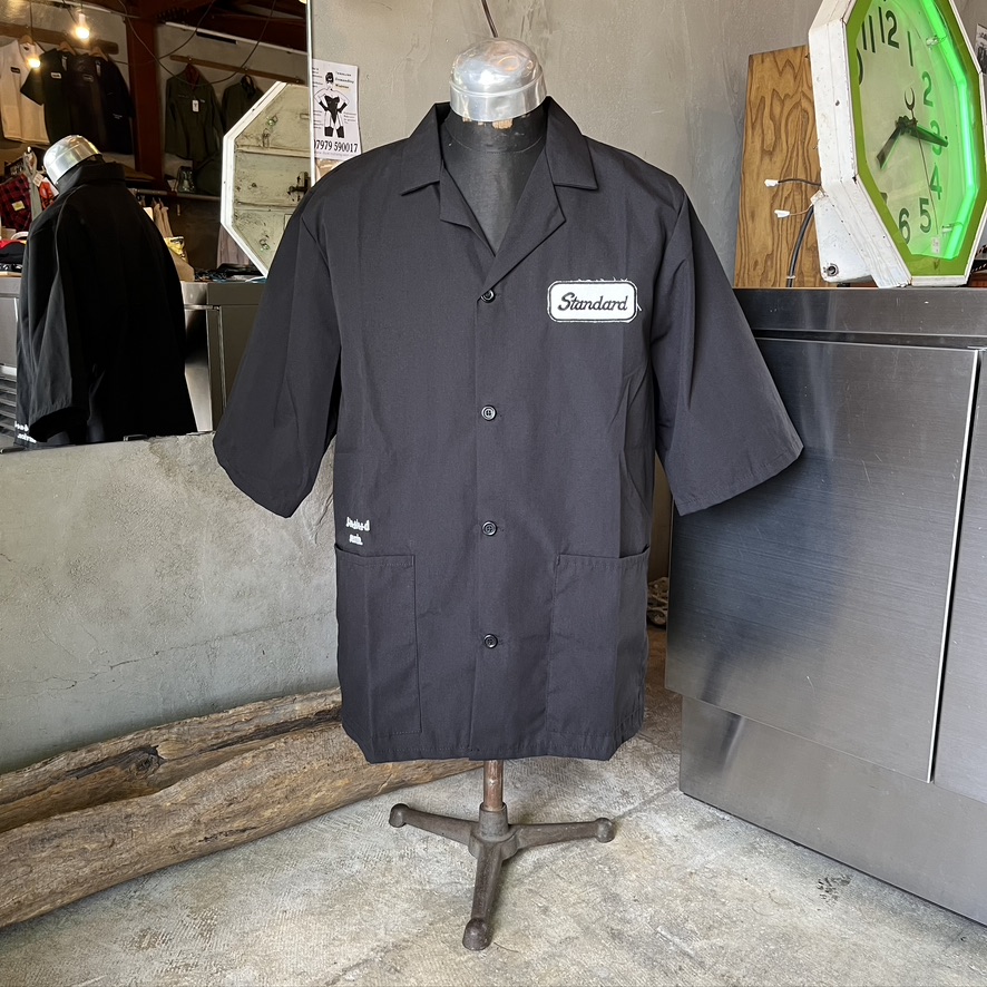 HIGH! STANDARD : FAME UNISEX BOTTON SMOCK