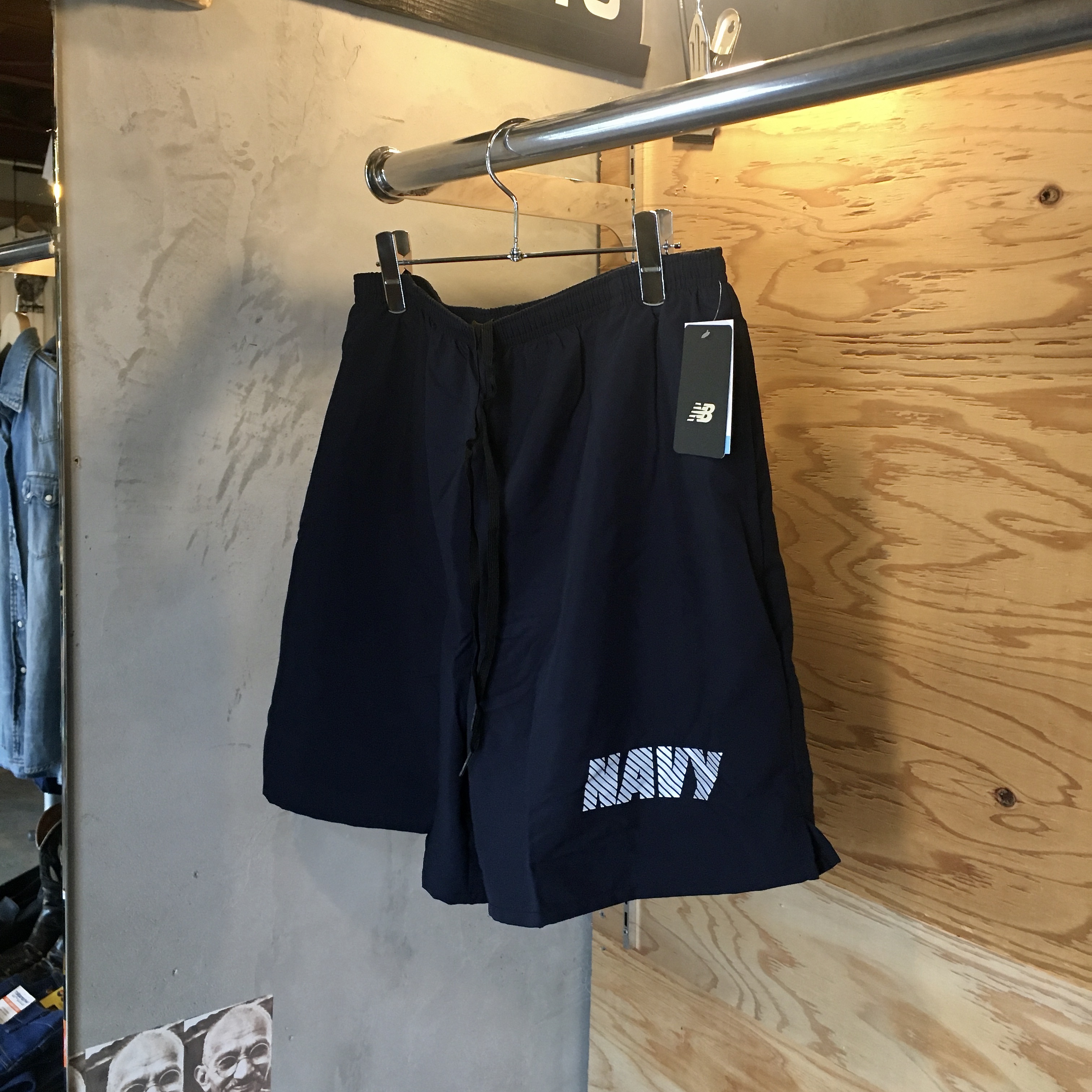 NEW BALANCE: DEADSTOCK US NAVY PT SHORTS