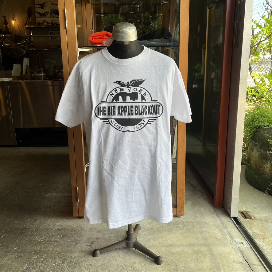 NEW YORK BLACKOUT T-SHIRT (USED)