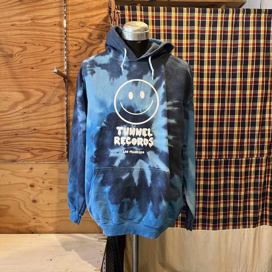 TUNNEL RECORDS : Smiley Tie-Dye Hoodie