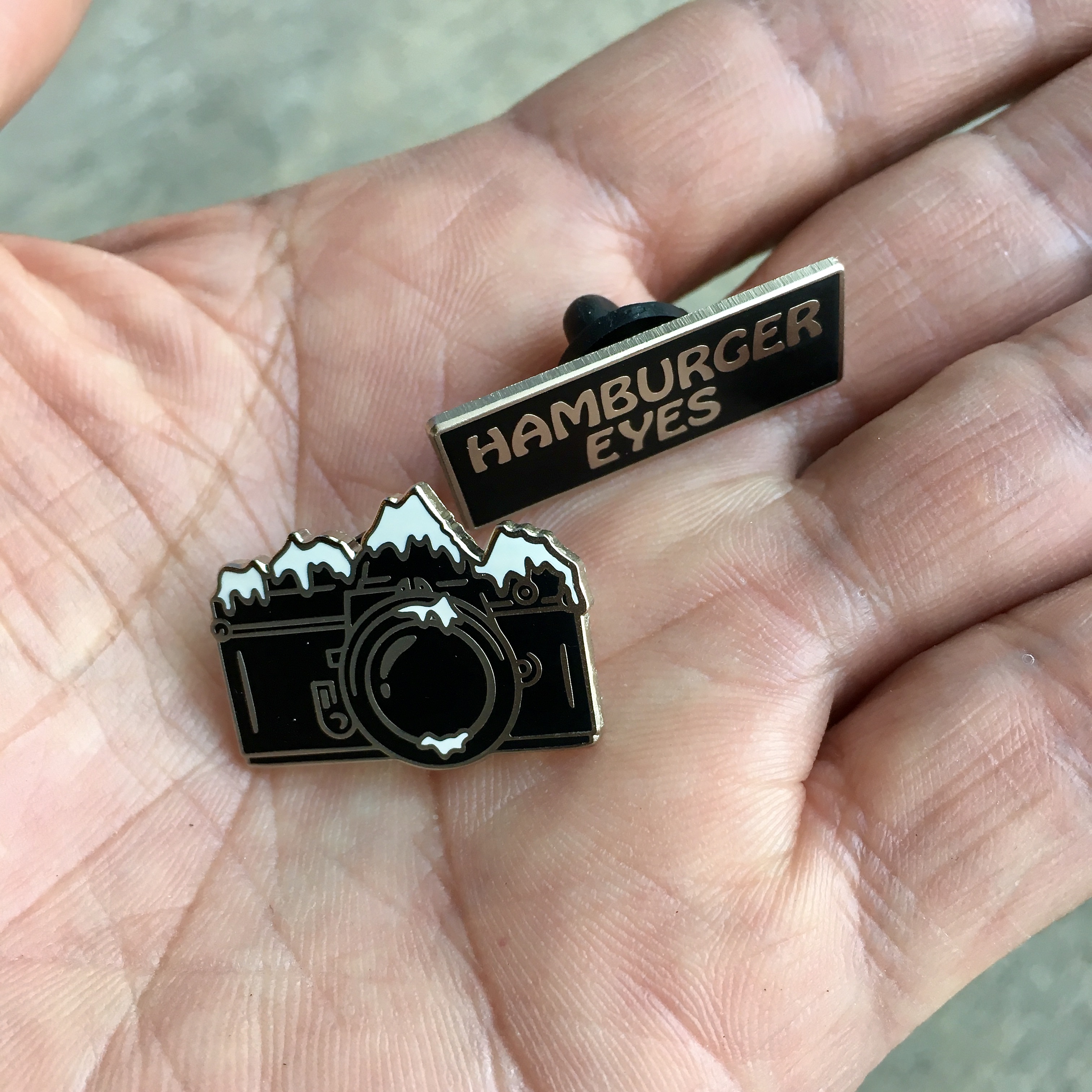 HAMBURGER EYES : PINS 