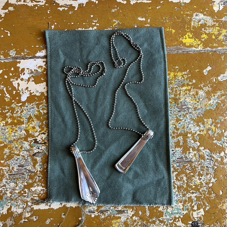 MARCHELLOART : HANDLE NECKLACE