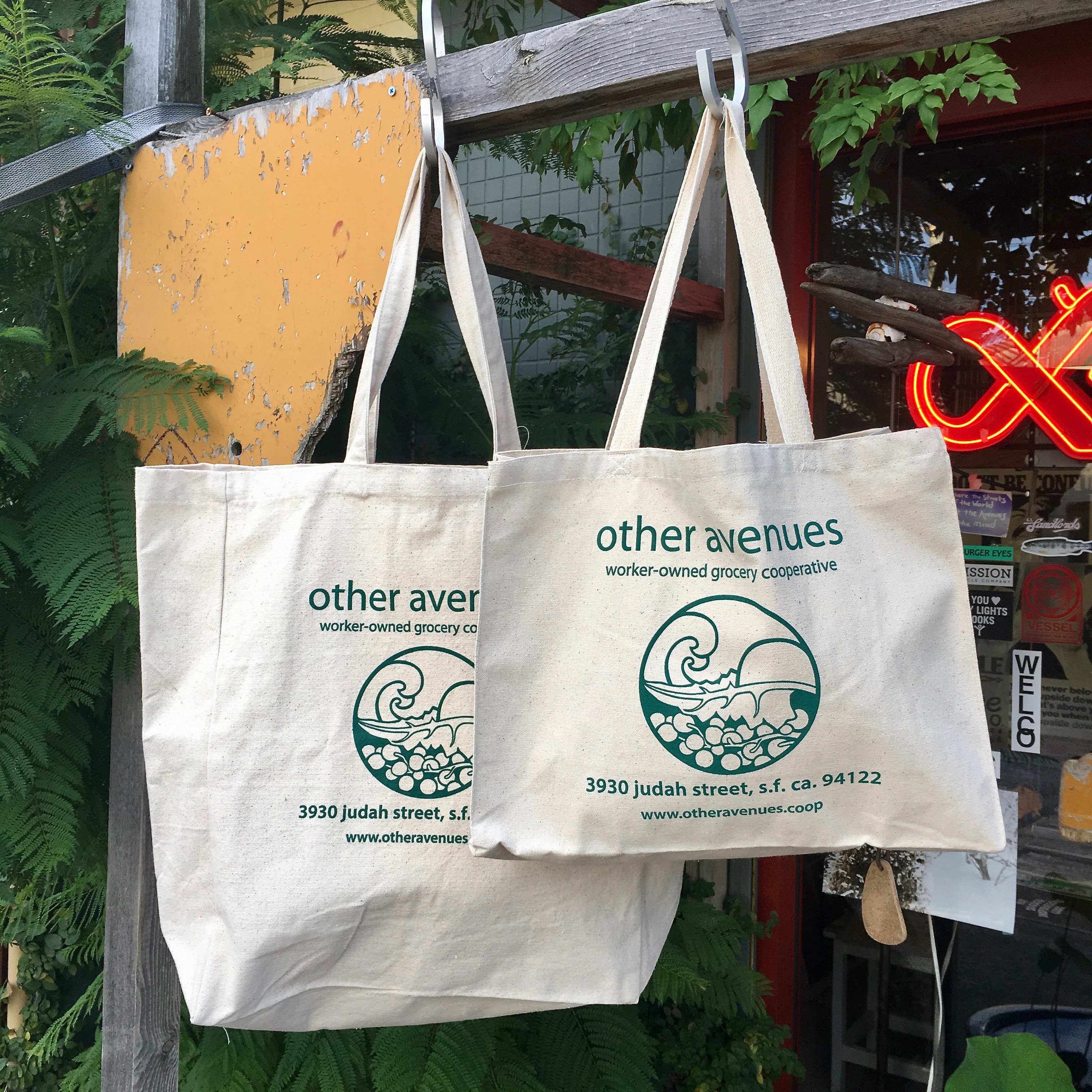 OTHERS AVENUES : SMALL TOTE BAG