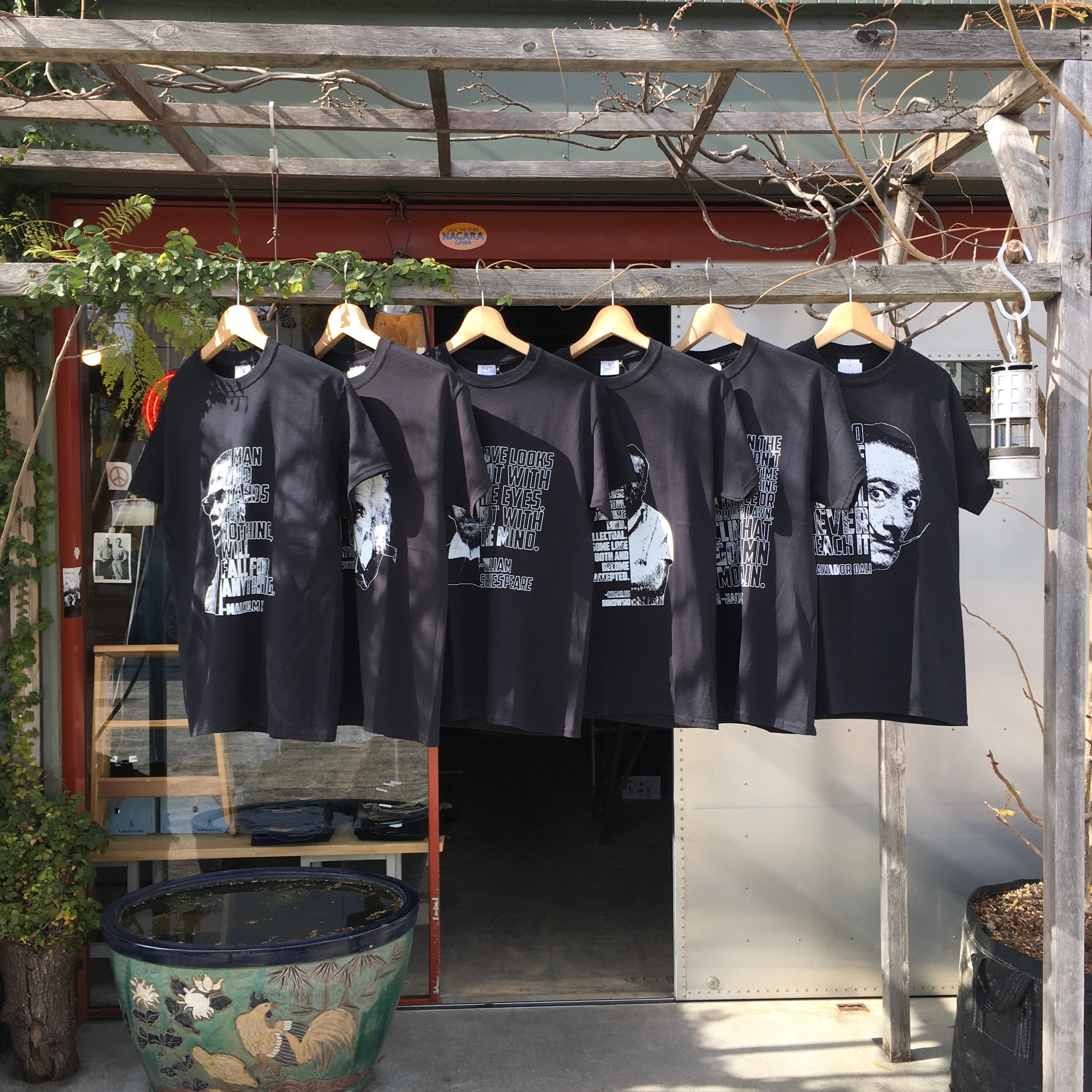 Teesquare : BLACK TEE