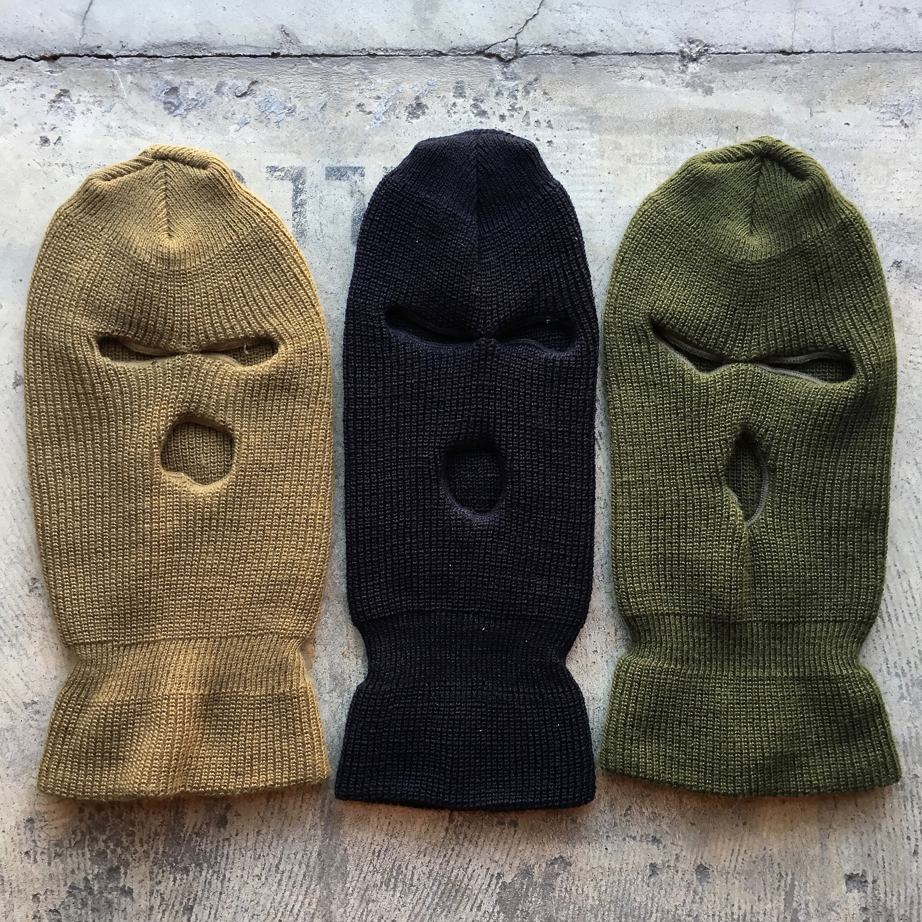 ROTHCO : 3HOLE FACE MACK  