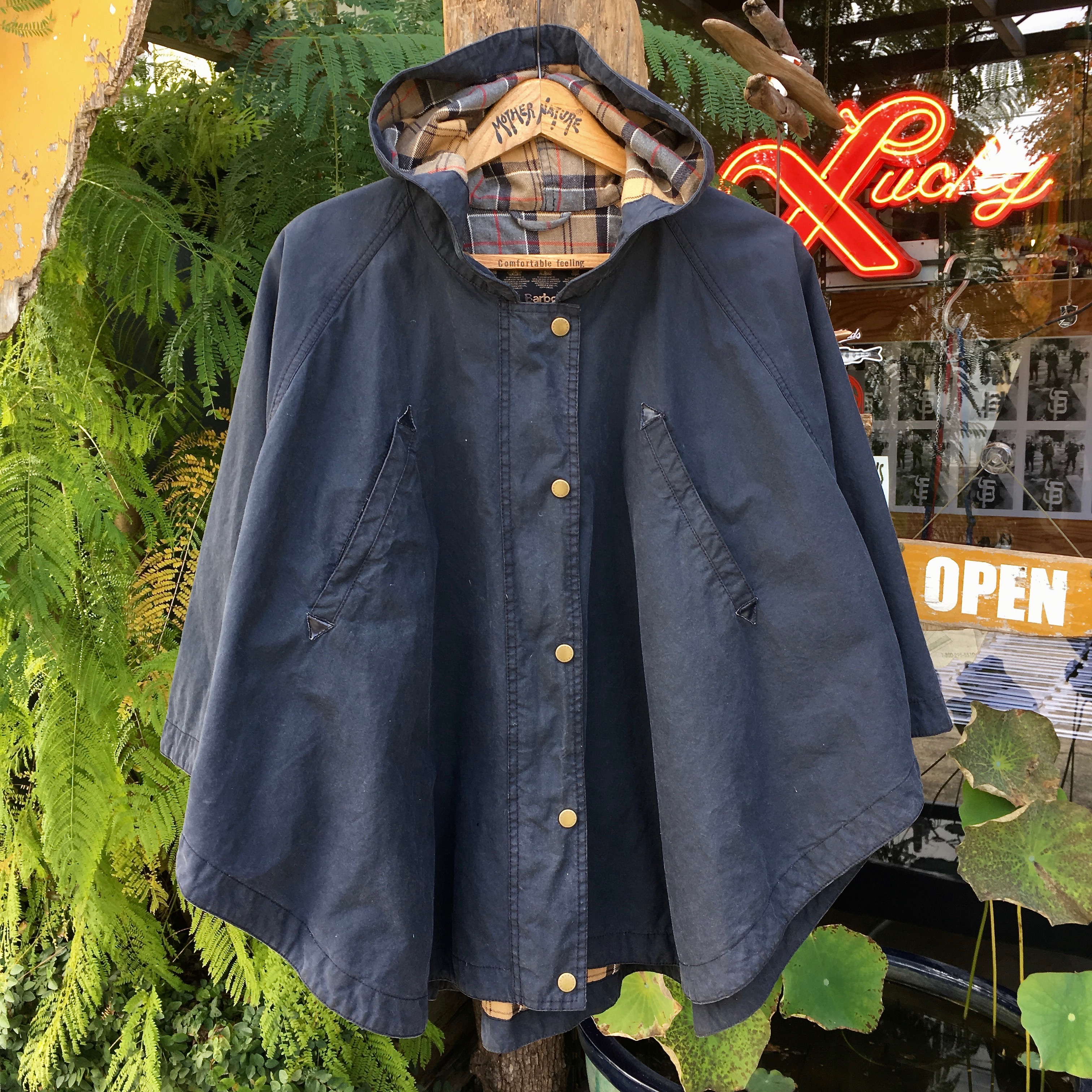 BABOUR : VINTAGE CAPE PONCHO 