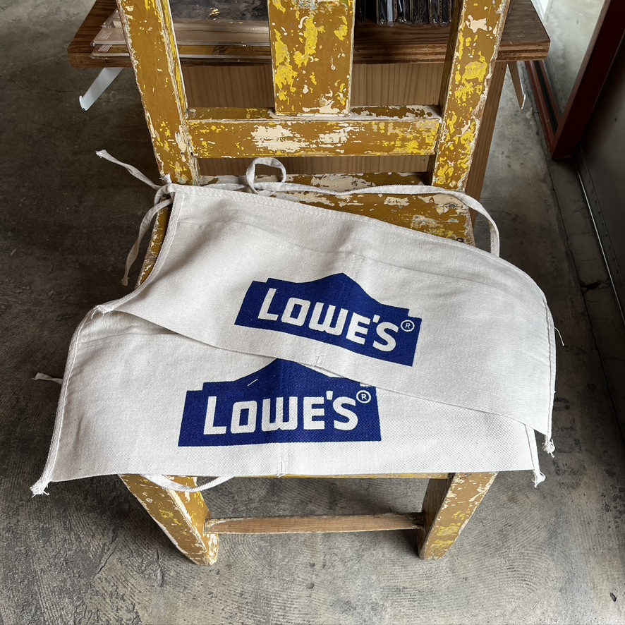 Lowe’s : Apron