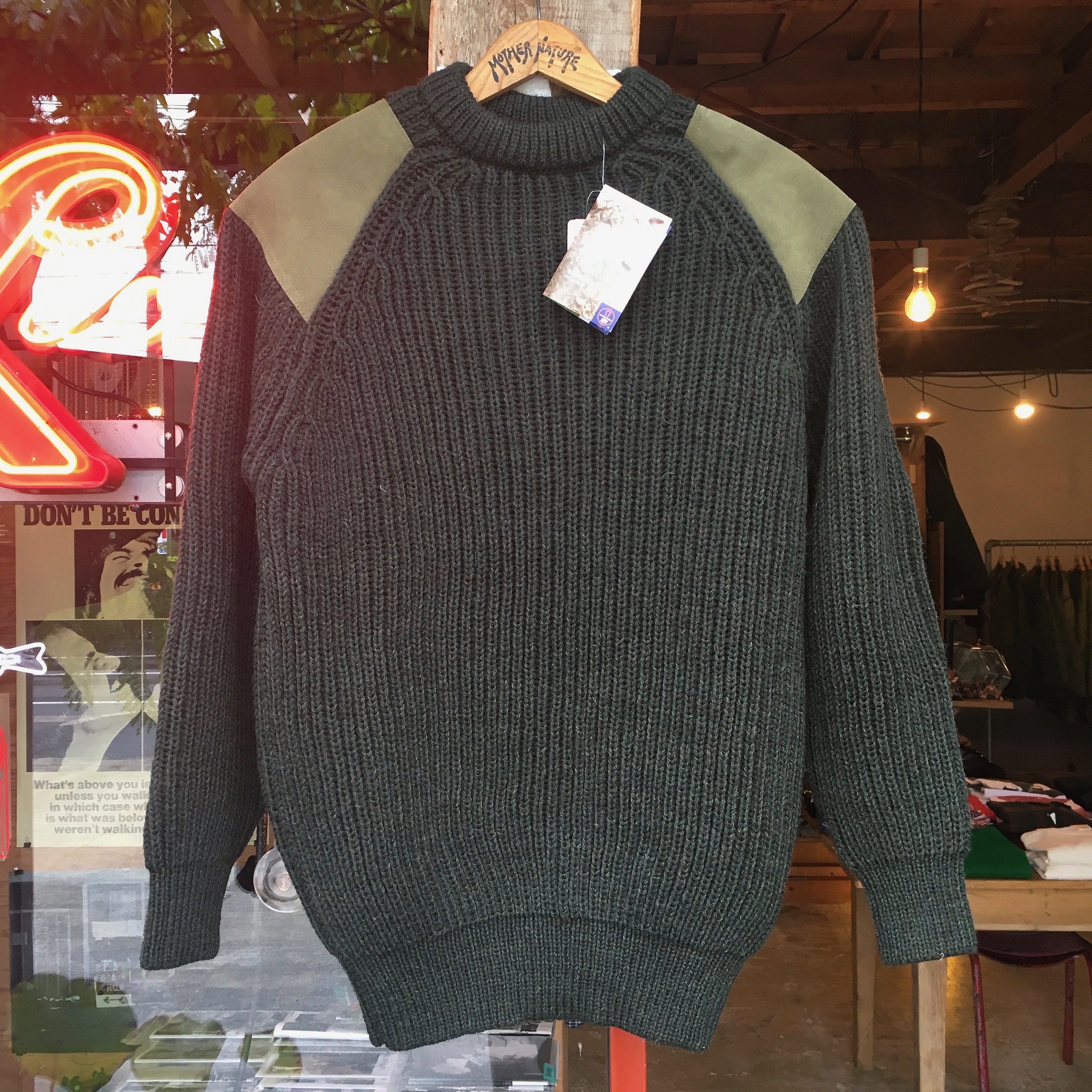 Niffi : CHATSWORTH CREW NECK SWEATER W/PATCH 
