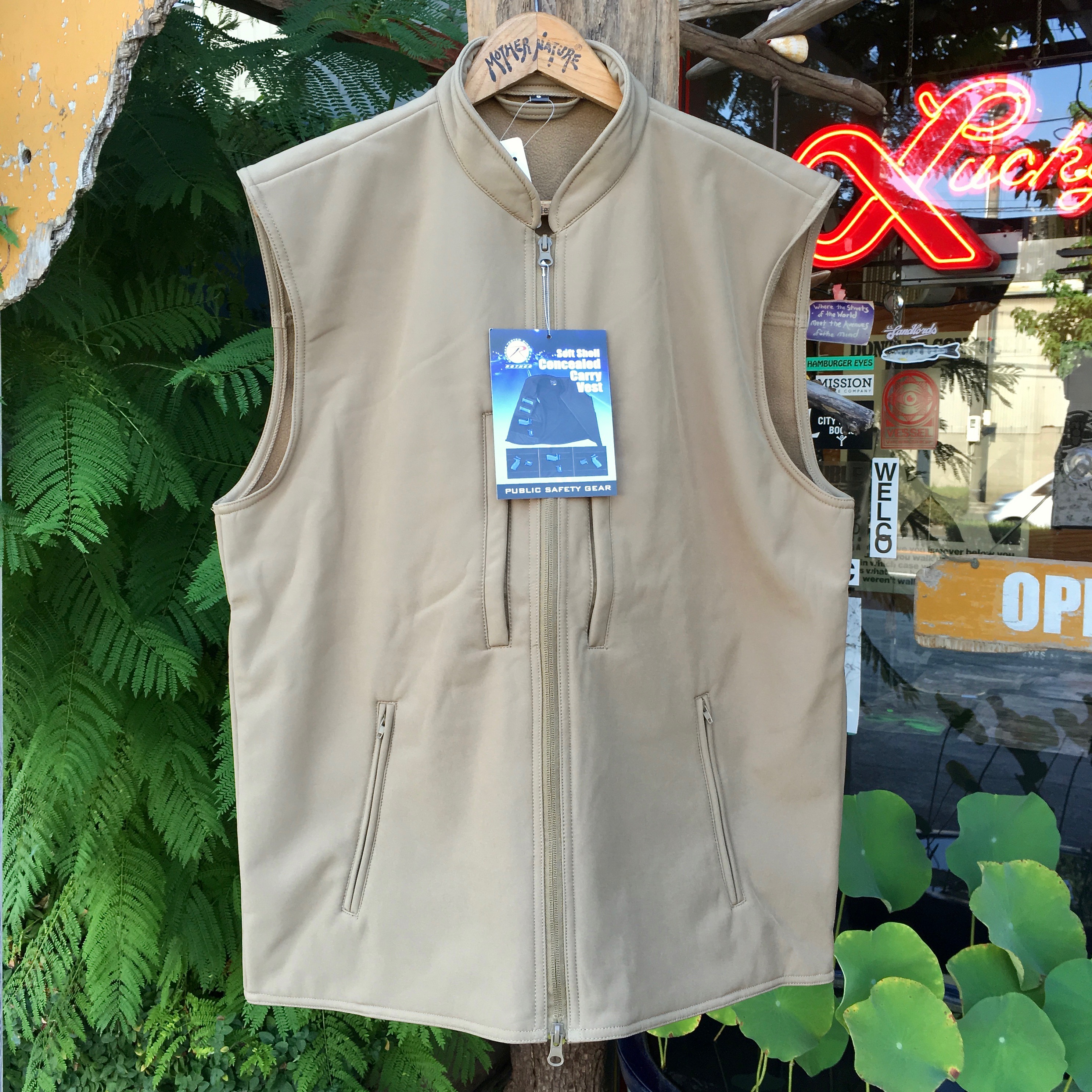 ROTHCO : CONCEALED CARRY SOFT SHELL VEST 