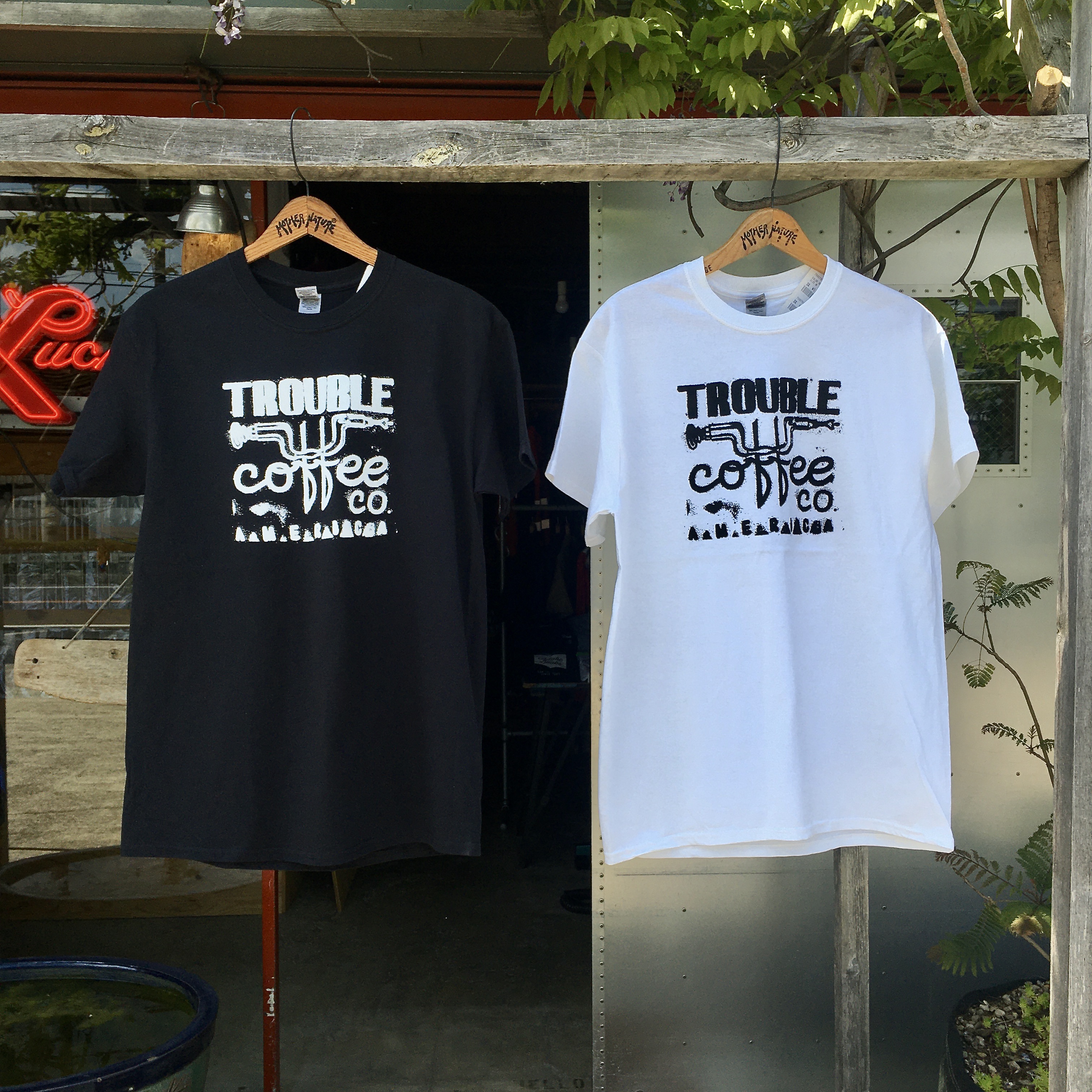 TROUBLE COFFEE : LOGO T-SHIRTS 