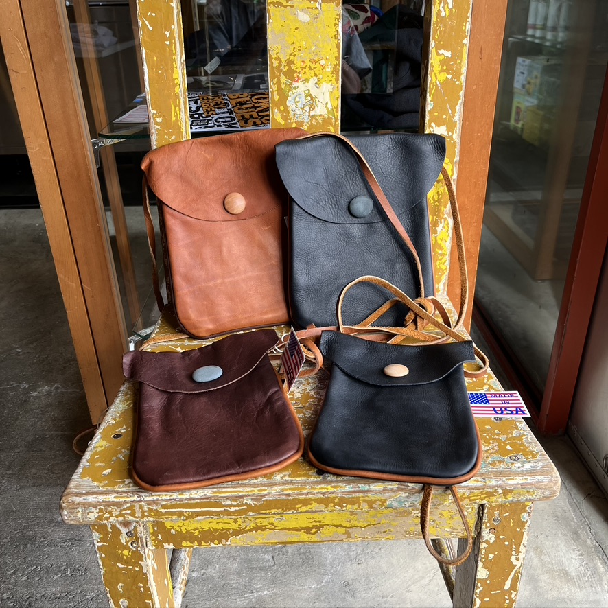 LEELANAU TRADING :SMALL SQUARE PURSE,VICTOR PURSE