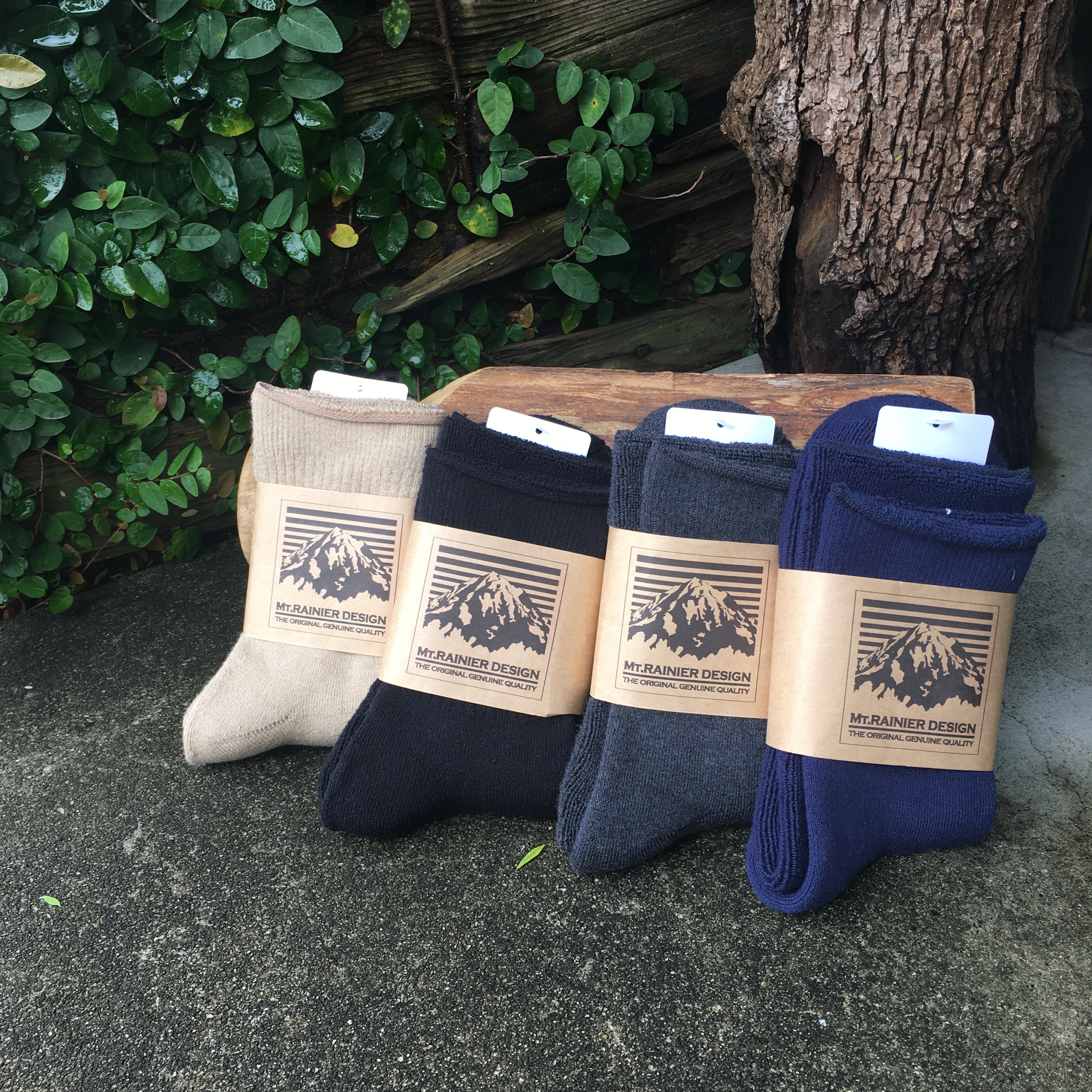 MT.RAINIER DESIGN : MRD REVERSIBLE SOCKS