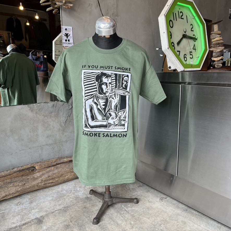 RAY TROLL OFFICIAL: SMOKE SALMONT T-SHIRT