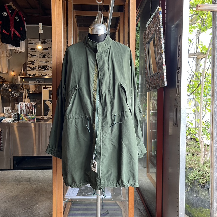 MT.RAINIER DESIGN : WIND SHED FISH TAIL COAT