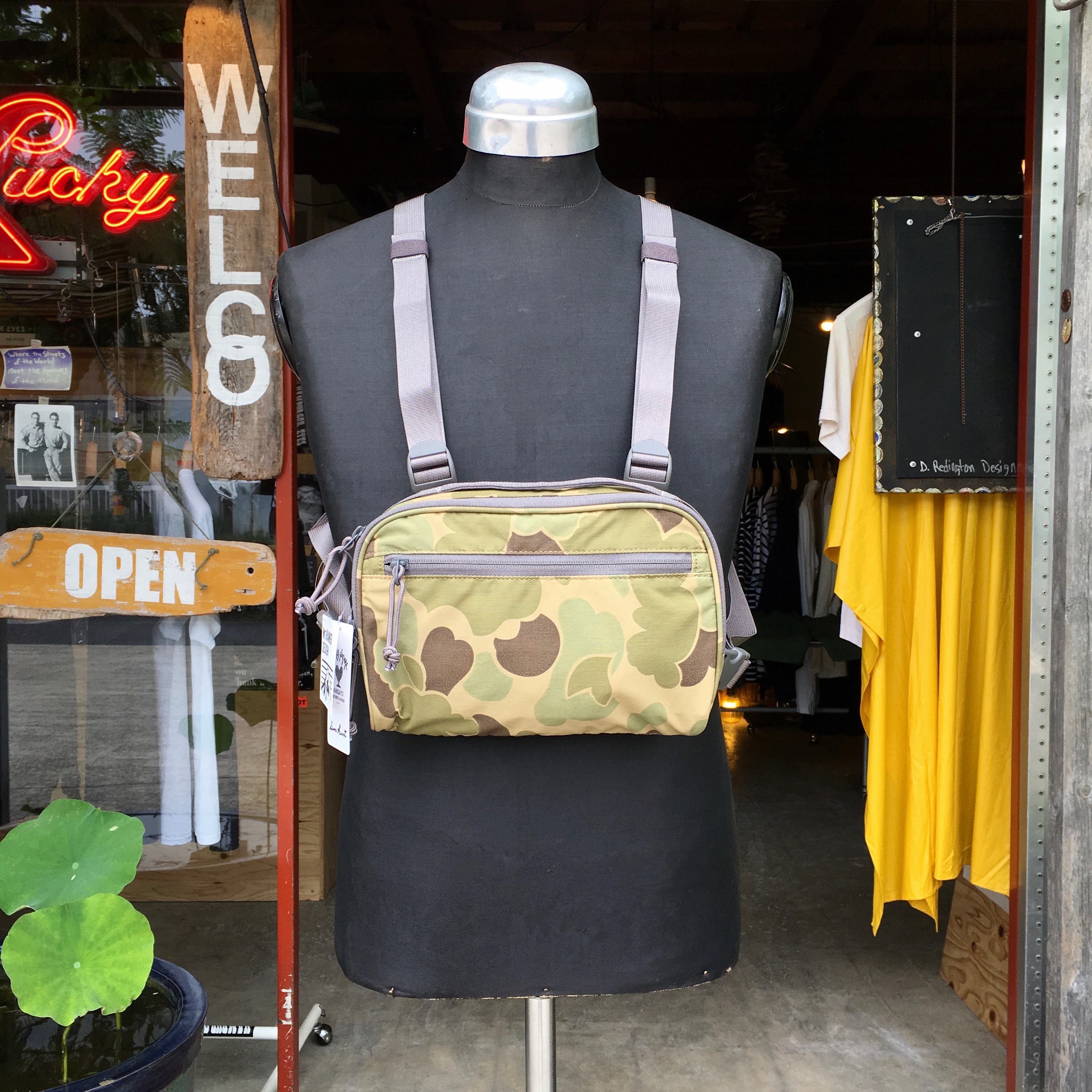 MT RAINIER DESIGN : MRD ORIGINAL CHEST POUCH CAMO