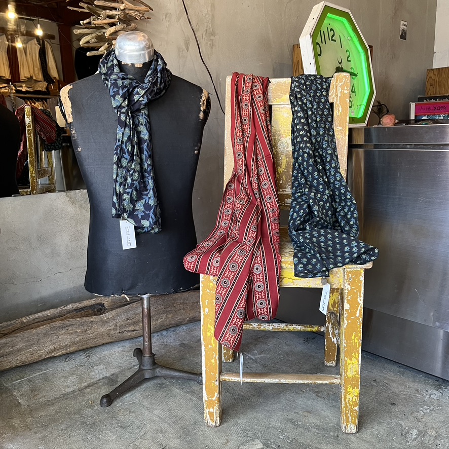 TAABEEZ : HAND BLOCK PRINT STOLE