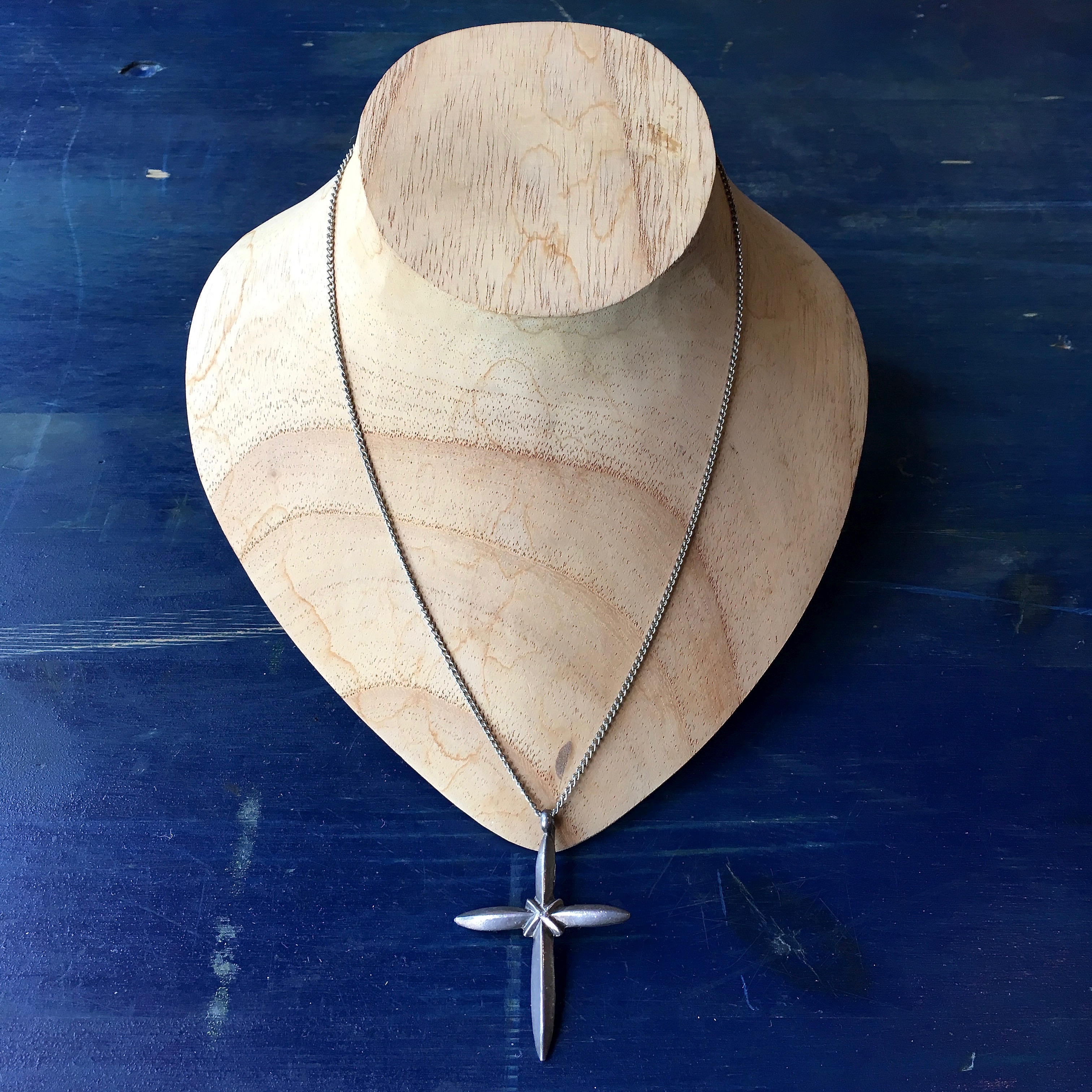  SAND CAST CROSS VINTAGE NECKLESS