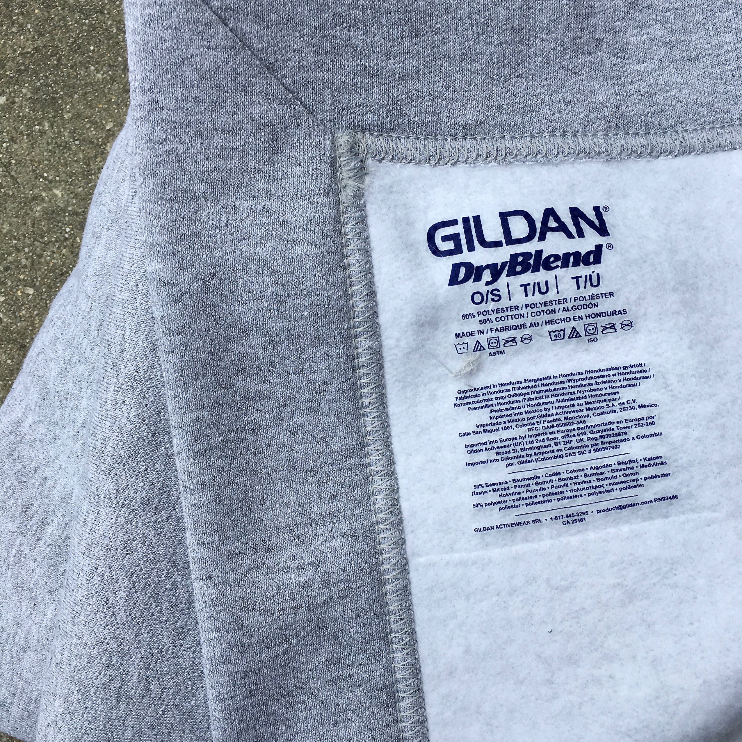 GILDAN : FLEECE STADIUM BLANKET 