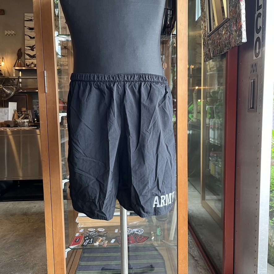 US ARMY PT SHORTS (USED)