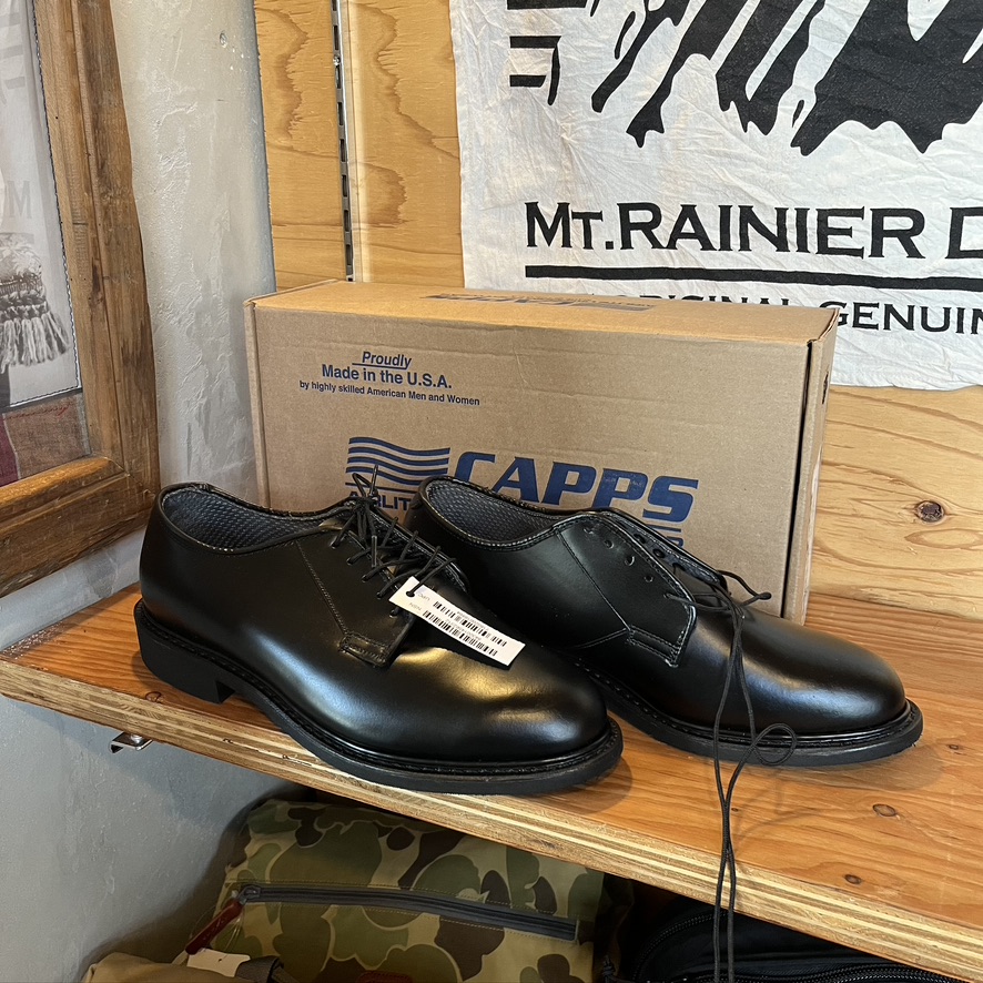 CAPPS SHOE COMPANY : Commander WELT Oxford