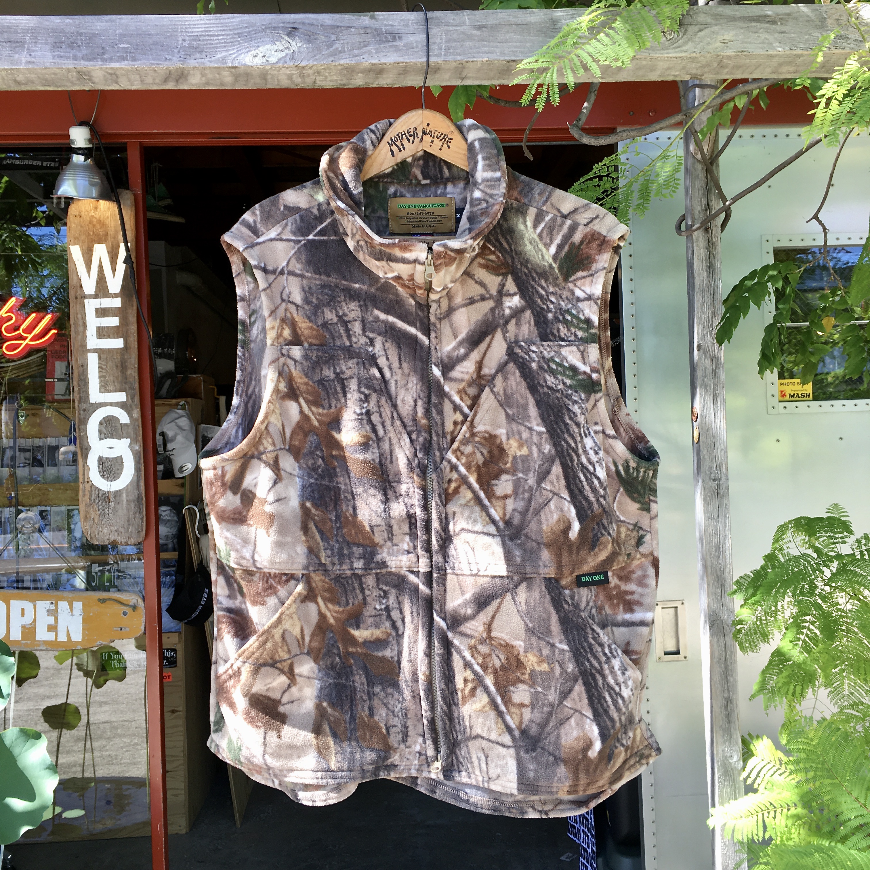 Day One Camouflage : Fleece Vest Low Collar
