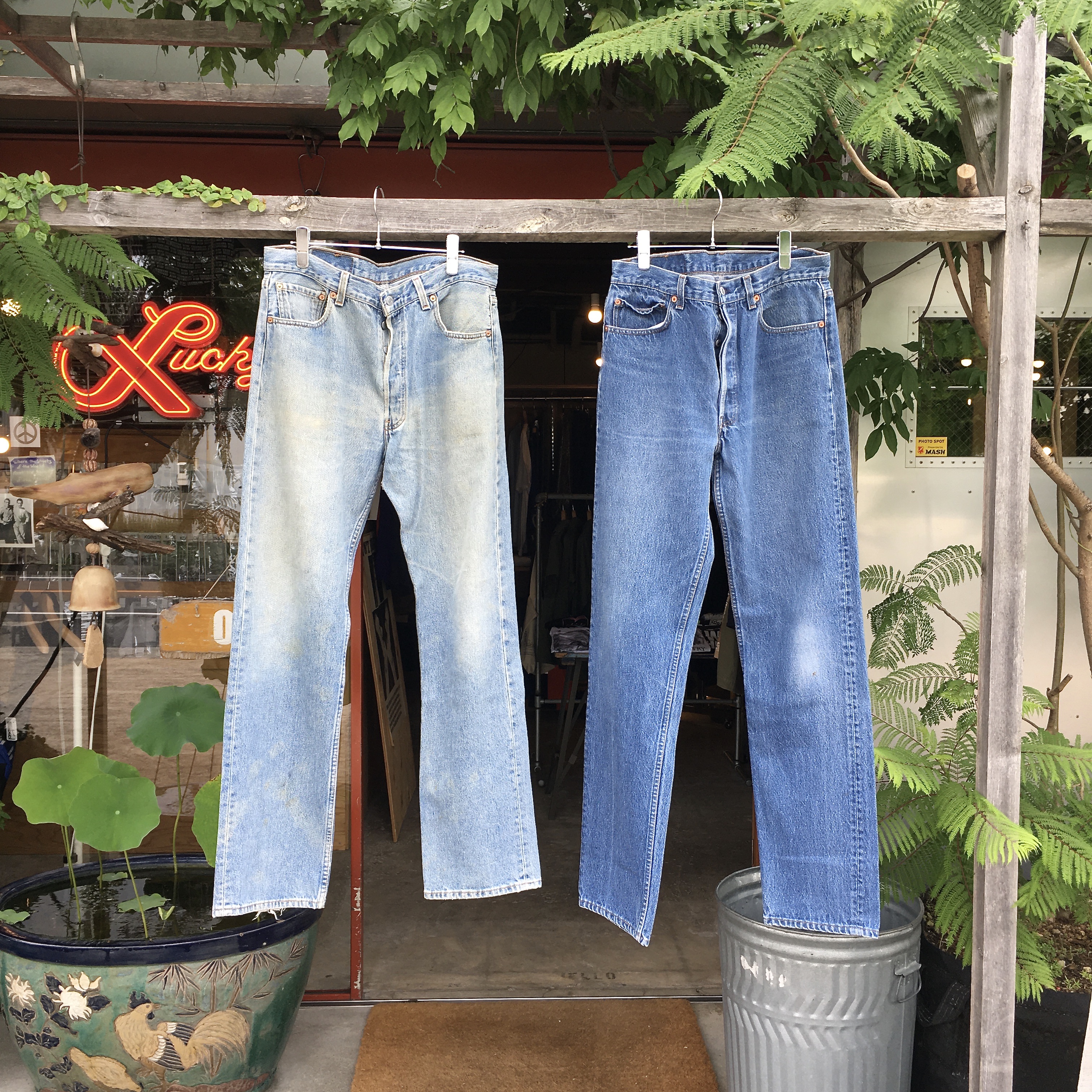 USED LEVIS 501 DENIM PANTS (MADE IN USA) 