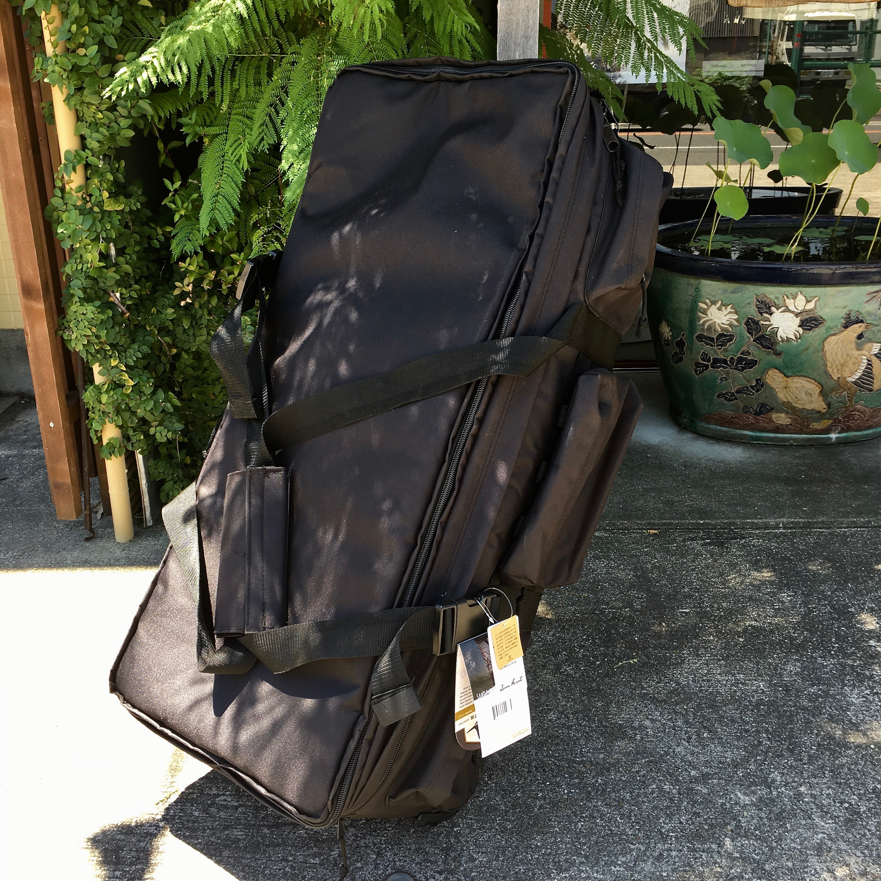  SANDPIPER OF CALIFORNIA : ROLING LOADOUT BAG