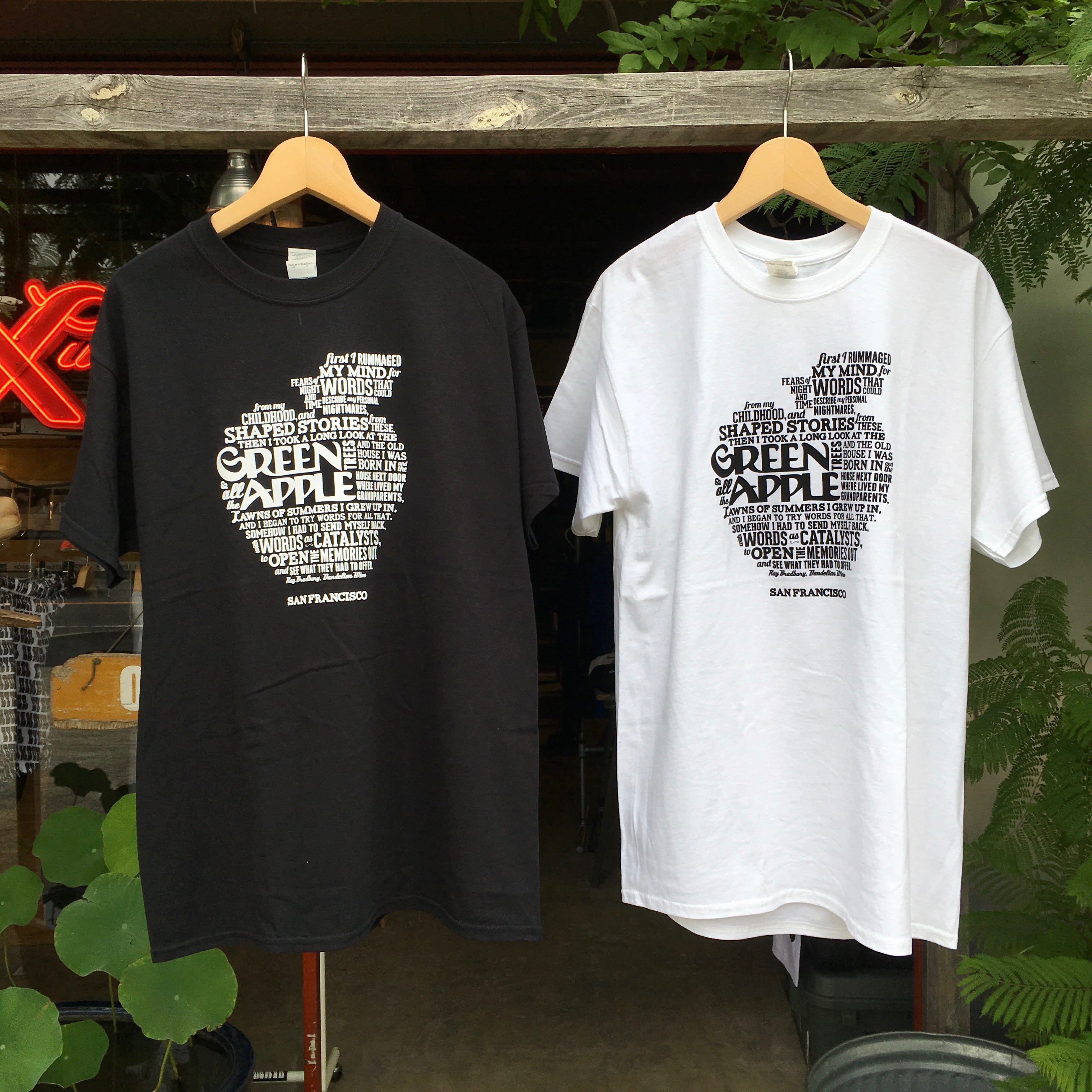 GREEN APPLE BOOKS : BRADBURY SPECIAL T-SHIRT 