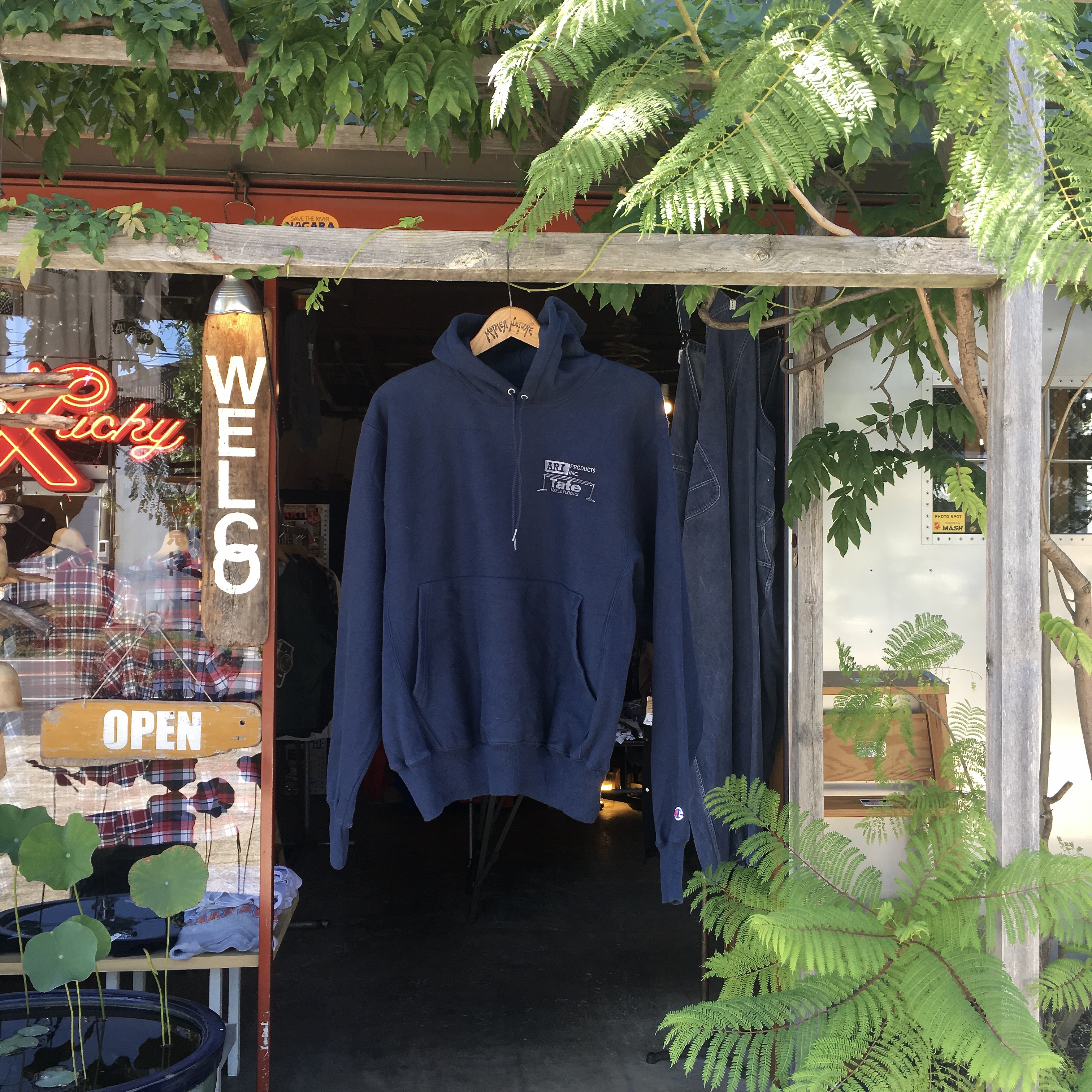  CHAMPION  : REVERSE WEAVE HOODIE (USED) 
