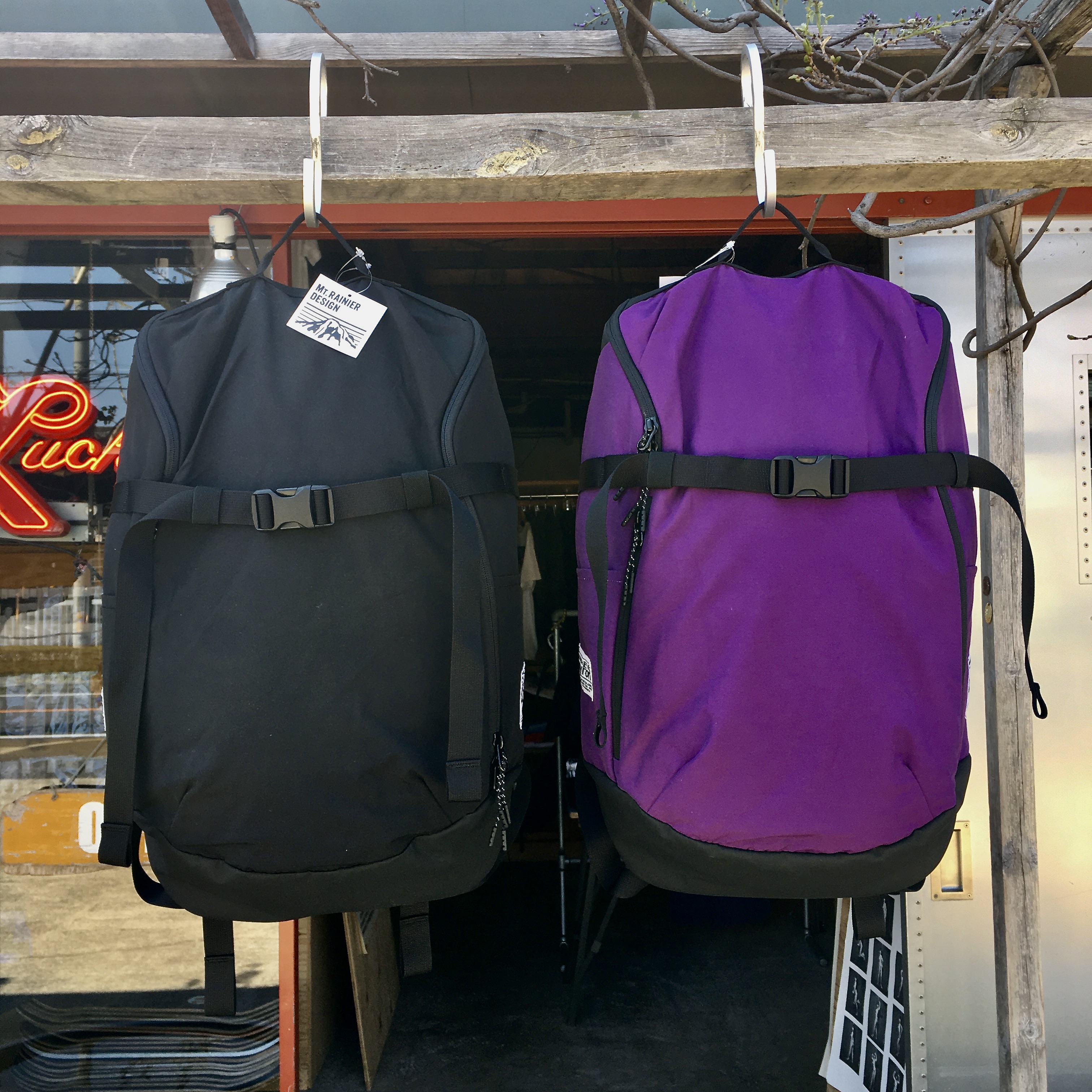 MT.RAINIER DESIGN : MRD COMPARTMENT PACK 